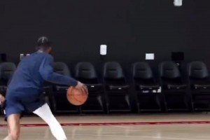 顶级冠军拼图！小德里克琼斯此前的进攻训练！